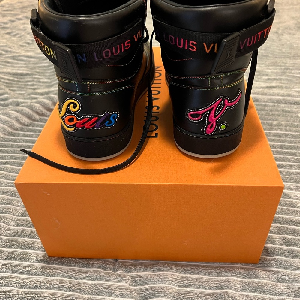 Louis Vuitton Rivoli High Top Sneakers Size LV9 US10/10.5 Like New Condition - Picture 9 of 10